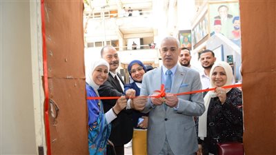 افتتاح معرض 