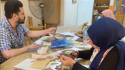 قصر ثقافة الأقصر ينفذ دورة تدريبية في مجال أشغال الخشب وتسويقها