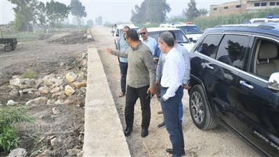 محافظ الغربية يتابع الموقف التنفيذي لرصف وتطوير 3 طرق رئيسية 
