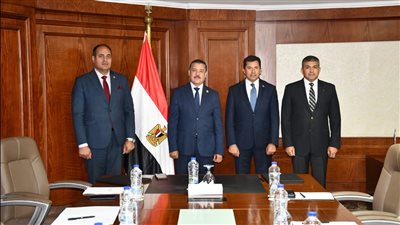 وزير الشباب يشهد توقيع بروتوكول مع جامعة جنوب الوادي