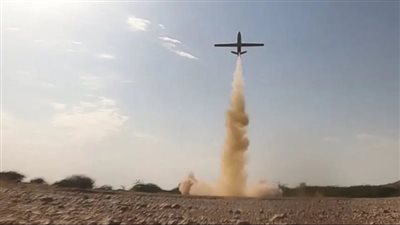 بـ11 صاروخا باليستيا، الحوثيون يستهدفون سفينة أمريكية في البحر الأحمر