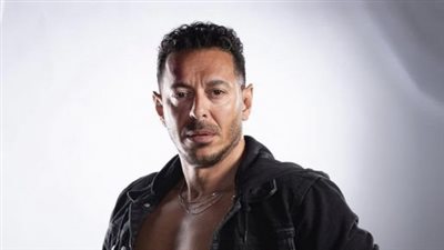 مصطفى شعبان يتجاهل منشورات زواجه من هدى الناظر مديرة أعمال عمرو دياب