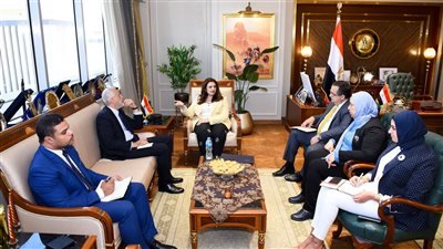 ملف العمالة الموسمية على الطاولة، وزيرة الهجرة والسفير اليوناني يبحثان تعزيز التعاون