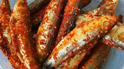 طريقة تخليل السردين قبل حلول شم النسيم 