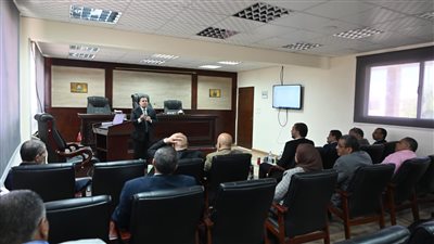 رئيس جامعة الأقصر يشارك في ورشة عمل مشروع بولونيا