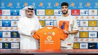 بعد ارتباطه بالزمالك، عجمان الإماراتي يعلن تجديد عقد وليد أزارو