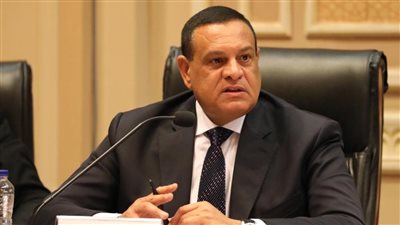 وزير التنمية المحلية عن مواعيد غلق المحلات التجارية: استثنائية وتطبق لفترة مؤقتة