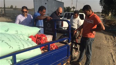 ضبط 2.5 دقيق بلدي مدعم قبل بيعها بالسوق السوداء في الإسماعيلية 