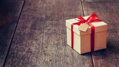 تفسير حلم الهدية في المنام وعلاقته بالراحة والاستقرار والسعادة 