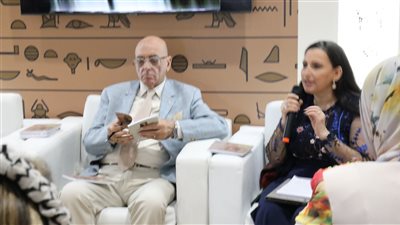 محمد سلماوي يوقع كتابه 