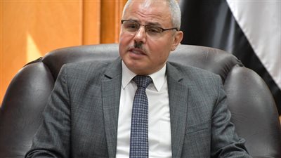 رئيس جامعة القناة يبعث برقية تهنئة لـ البابا تواضروس الثاني بعيد القيامة المجيد 