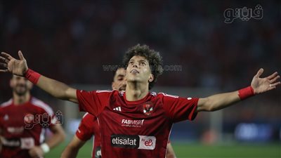 إمام عاشور يسجل هدف الأهلي الأول أمام الجونة (صور)