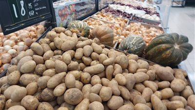 أسعار الخضراوات اليوم، البطاطس تبدأ من 4 جنيهات بسوق العبور