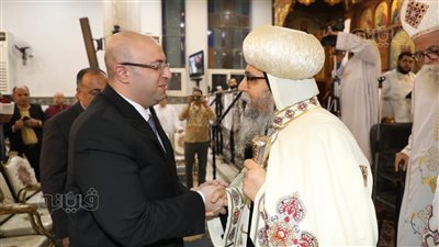 محافظ بني سويف يشهد مراسم قداس عيد القيامة بمطرانية ببا