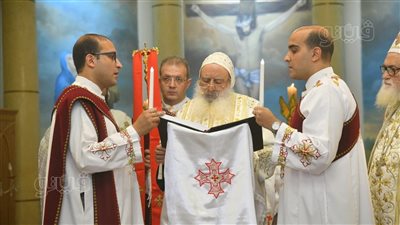 الأنبا بولا يترأس قداس عيد القيامة بكنيسة ماري جرجس بطنطا (صور)