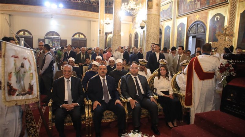 محافظ الجيزة يهنئ