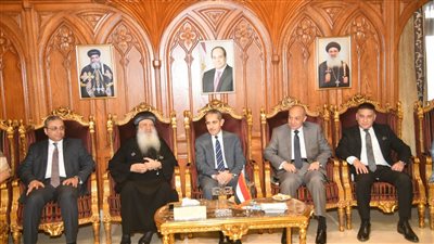 محافظ الغربية يزور الكنيسة الإنجيلية ومطرانية طنطا لتقديم التهنئة بعيد القيامة (صور)