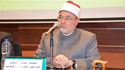 خالد الجندي: الواعظات أسهمن بقوة في السيطرة على المساجد ونشر الفكر الوسطي 
