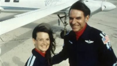 قاد أول رحلة جوية حول العالم، وفاة الطيار الأمريكي ديك روتان