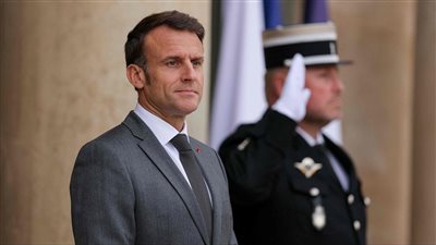 ماكرون يدعو نتنياهو إلي استكمال المفاوضات مع حماس