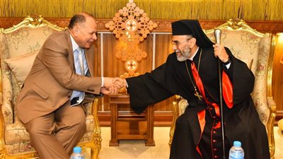 محافظ أسيوط يزور مطرانية الأقباط الكاثوليك للتهنئة بعيد القيامة