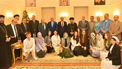 10 طلاب من جامعة بيتاجورسك الروسية في زيارة لـ