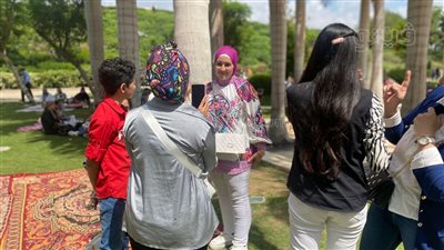 إقبال متوسط من المواطنين على حديقة الأزهر للاحتفال بشم النسيم (فيديو وصور)