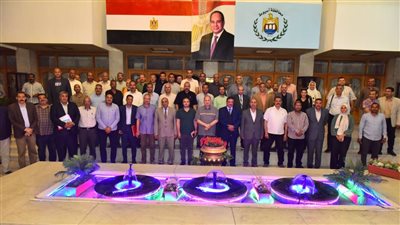 محافظ أسيوط يناقش الاستعدادات النهائية لتطبيق قانون التصالح الجديد