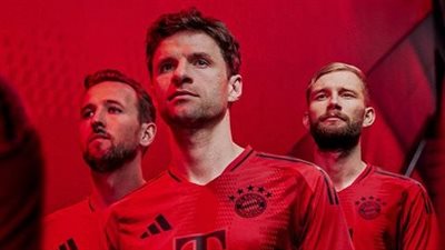 العودة للون الأحمر، بايرن ميونخ يكشف عن قميص الموسم الجديد (صور)