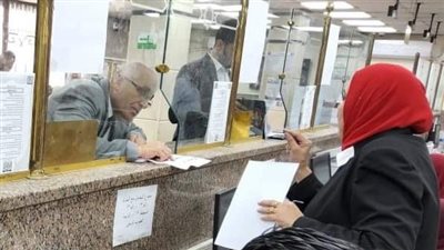 توافد المواطنين على حي شرق مدينة نصر لتقديم طلبات التصالح (صور)