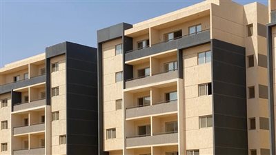 رئيس جهاز القاهرة الجديدة يتابع تنفيذ طرق جديدة بالتجمع السادس وشقق سكن لكل المصريين