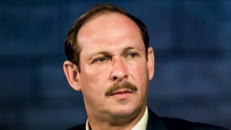أيمن الشيوي، فيتو
