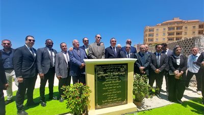 رئيس هيئة النيابة الإدارية يضع حجر أساس النادي البحري بالعجمي (صور)