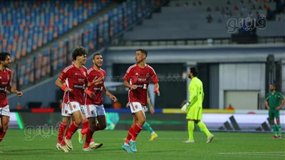 الأهلي يتقدم على الاتحاد بثلاثية نظيفة في الشوط الأول (صور)