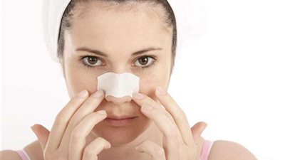 كيفية التخلص من الرؤوس السوداء بشكل نهائي بالمنزل