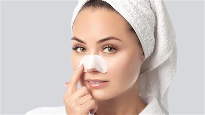  أسباب ظهور الرؤوس السوداء وأقوى وصفات طبيعية لعلاجها