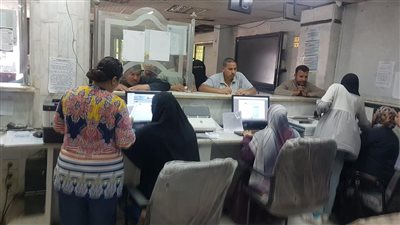 محافظ الفيوم يتابع عمل المراكز التكنولوجية أثناء تلقي طلبات التصالح في مخالفات البناء