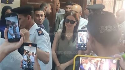 لحظة خروج نسرين طافش من المحكمة بعد دفعها 4 ملايين جنيه للتصالح (صور)