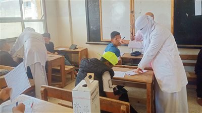 استمرار تطعيمات طلاب المدارس ضد السحائي والثنائى بالشرقية 