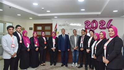 محافظ الإسكندرية يشهد تخرج الدفعة الثانية من برنامج إعداد الكوادر القيادية 