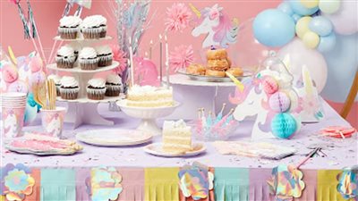 حفل عيد ميلاد يتسبب في أزمة نفسية لطفلة بريطانية