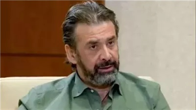 تشييع جنازة والدة كريم عبد العزيز وسط حضور فني كبير