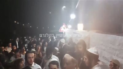 مستوطنون يقتحمون المقامات الدينية بالضفة الغربية في حماية جيش الاحتلال (فيديو)