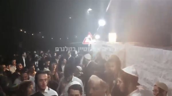 مستوطنون يقتحمون المقامات الدينية بالضفة الغربية في حماية جيش الاحتلال (فيديو)