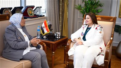 سها جندي: المصريون بالخارج يعززون من تأثير القوى الناعمة المصرية