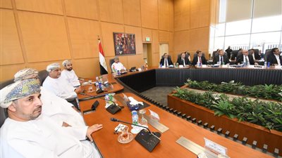 وزير الإسكان بسلطنة عمان يدعو شركات التطوير والمقاولات المصرية للعمل فى بلاده 
