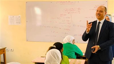 وكيل تعليم الإسكندرية يتابع سير امتحانات الفصل الدراسي الثاني 