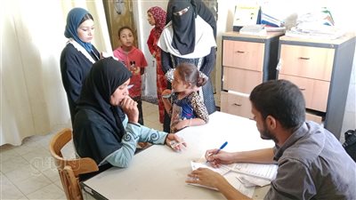 جامعة المنيا: الكشف الطبي على 420 مواطنا خلال قافلة مجانية بمركز مطاي