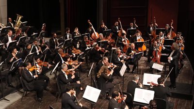 السيمفوني يواصل عزف روائع القرن العشرين بالأوبرا