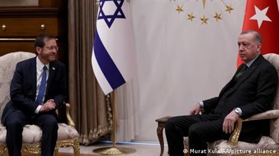 وزير التجارة التركي: استمرار حظر الاستثمار مع إسرائيل حتى وقف إطلاق النار